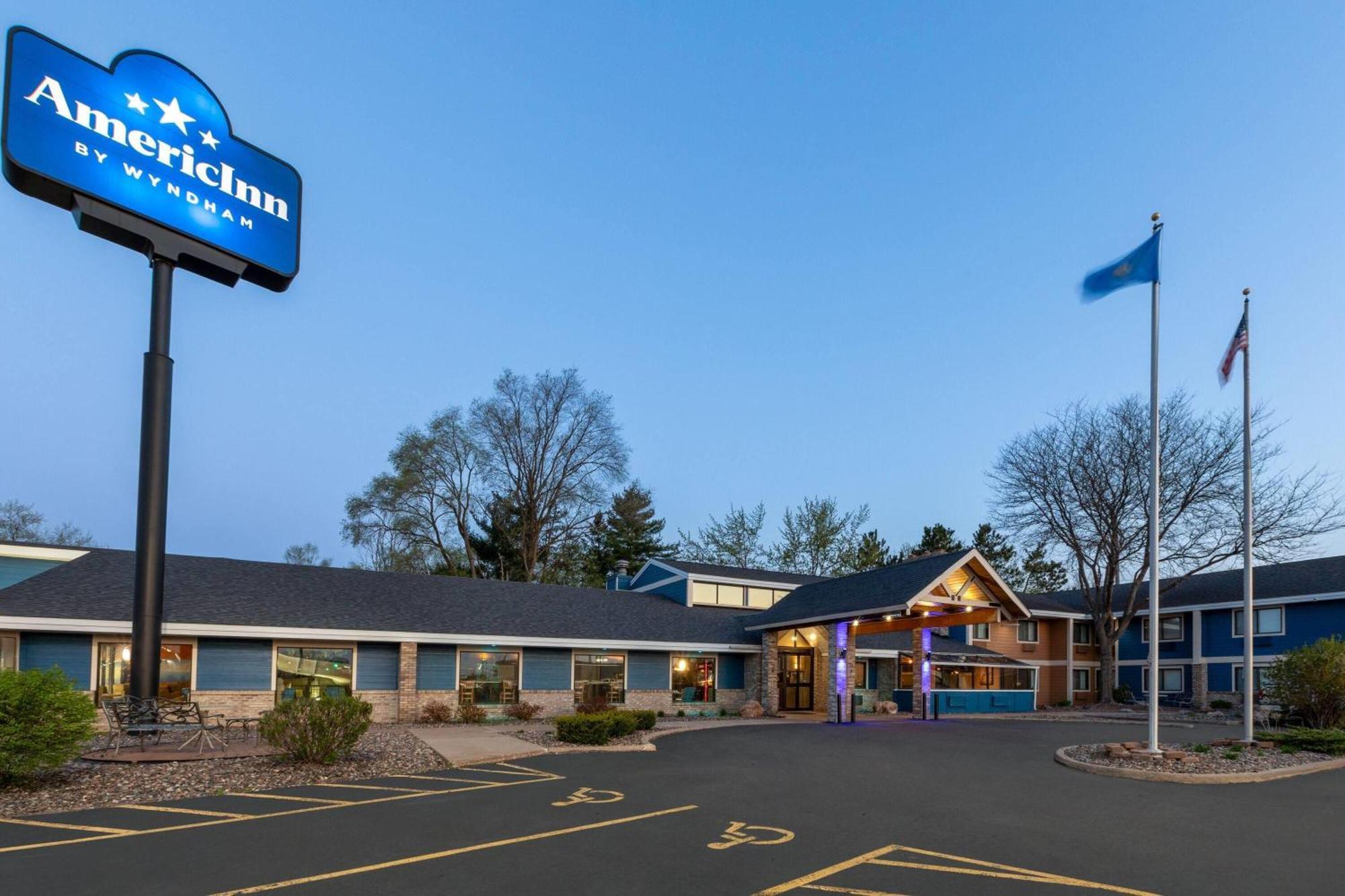 Americinn By Wyndham Chippewa Falls Exterior photo